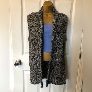 L Black & White Sleeveless Wool Cardigan 90s Vintage